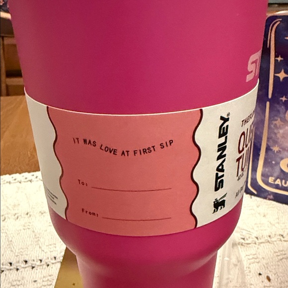 Stanley Pink Insulated Quencher Tumbler with Handle 40. oz - Picture 3 of 11